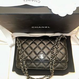 Beautiful, New, CHANEL Caviar Wallet on Chain WOC